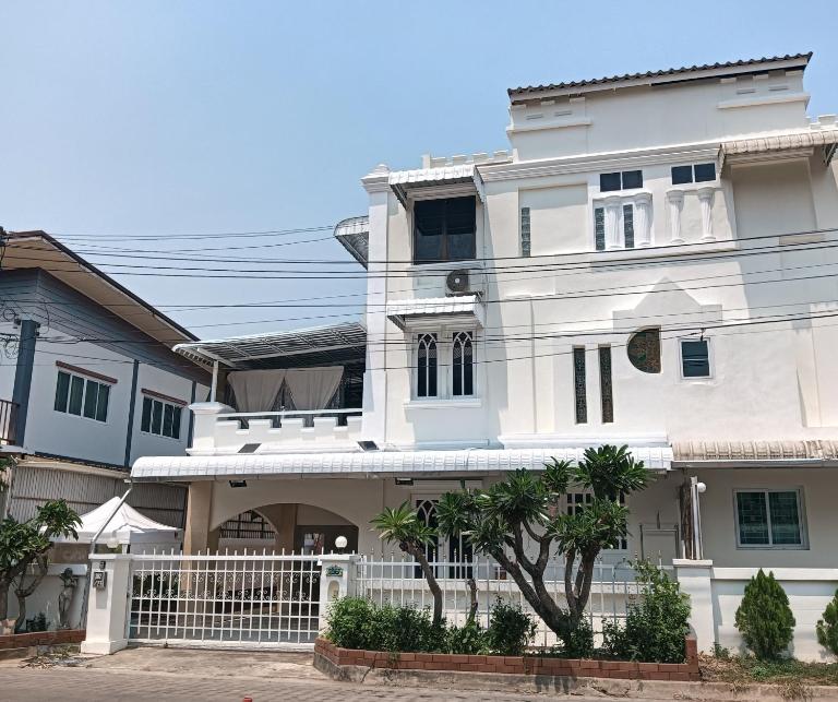 บ้านสุขใจ - B&B Chiang Mai