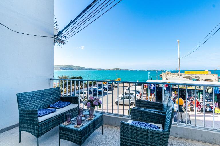 Seaview Promenade Maisonette 3BR 2BA - B&B San Pawl il-Bahar