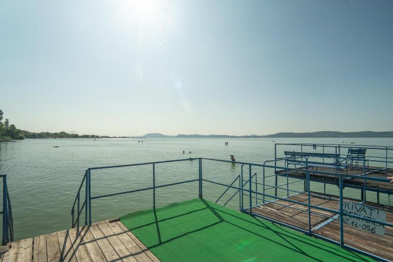 Kadosa Apartman Balatonlelle - B&B Balatonlelle