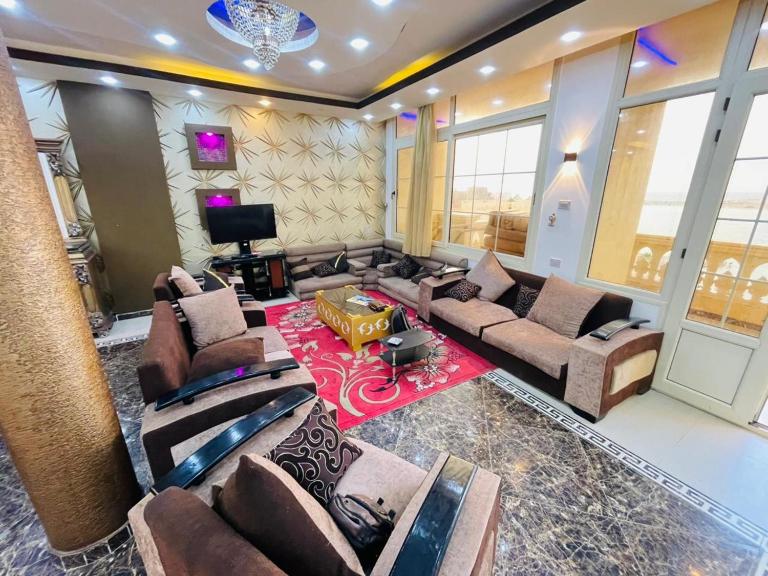 شقة دوبلكس فاخرة 3 غرف مكيفة بالكامل - Bed and Breakfast Marsá Maţrūḩ