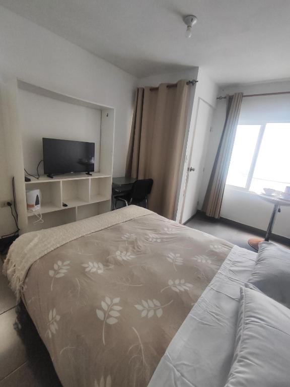 Acogedora habitación con baño privado cerca a Larcomar - Ferienwohnung Lima