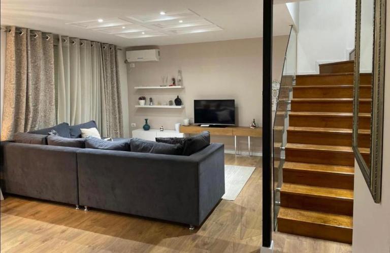 Luxury Duplex Golden Park 3 - B&B Tirana