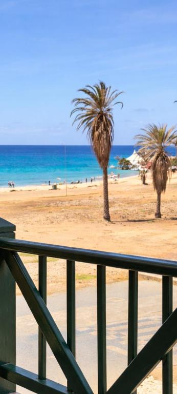 Mar Azul Ocean View Apartment with Private Terrace - B&B Santa Maria