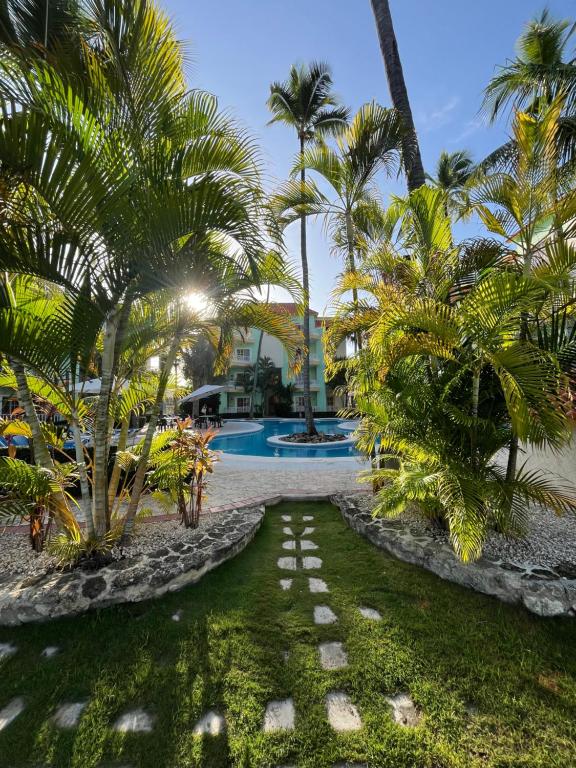 Palm Suites E-6-two-level apartment with a view of the pool - B&B Punta Cana