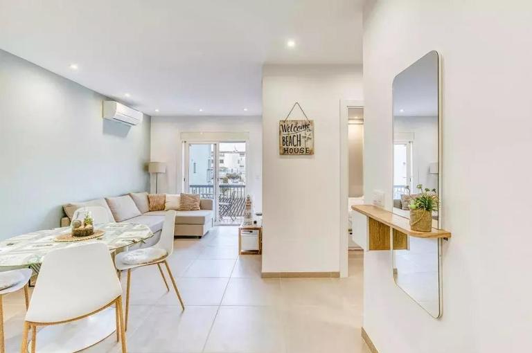 Appartement moderne à seulement 250 m de la plage - Chambres d'hôtes Empuriabrava