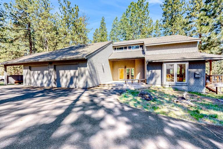 Mountain-view ranch house with fireplace W&D central AC & bikes - dog-friendly - B&B Black Butte Ranch