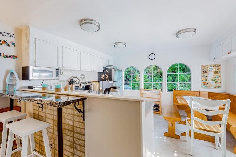 Tree-lined coastal home with children's items gas grill and washer&dryer - Bed and Breakfast Florence