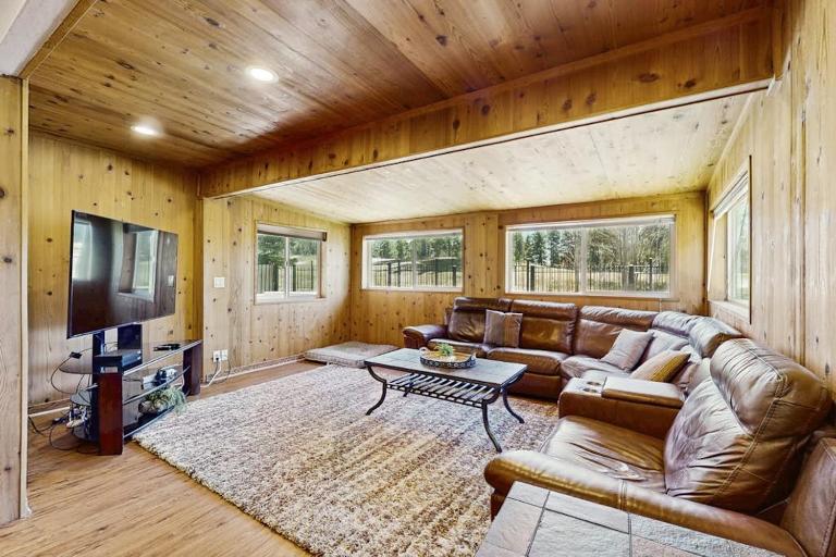 Edgewood Retreat - Hot Tub Golf Course Views & Walk to Stateline - B&B Stateline