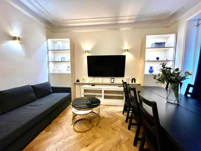 Magnifique Appartement - 3 BR-Arc de Triomphe - B&B Parigi