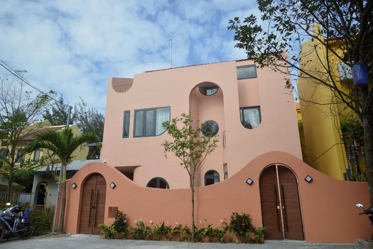 Lucy Studio & Apartments By HUAhomes - Chambres d'hôtes Tân Thành