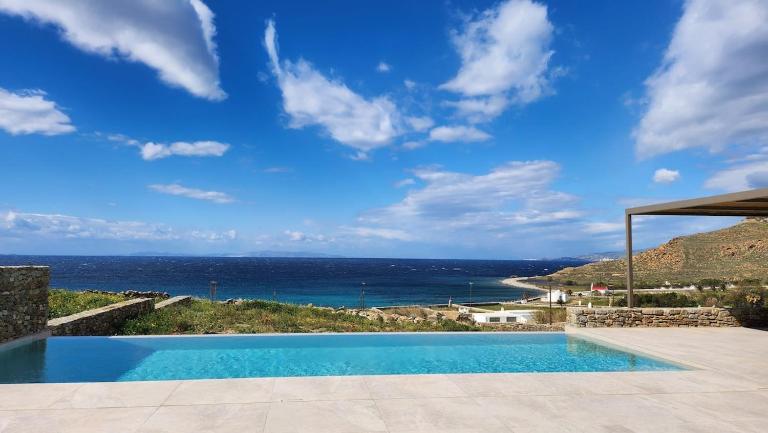Fenia's Paradise Villa - B&B Chalkeío