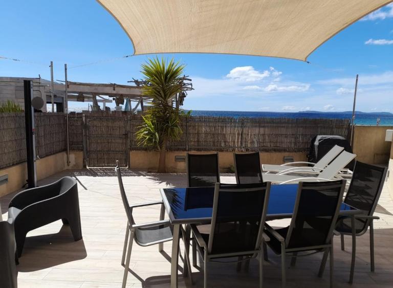 Appartement T3 RDC Les Pieds dans le Sable résidence les sables d'or la croix valmer - B&B La Croix-Valmer