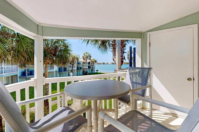 Sand Dollar E201 - Bed and Breakfast Pensacola Beach