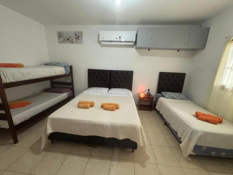 Tu casa en Ruta 34 - Wifi - Cochera -5 personas - B&B Fernández