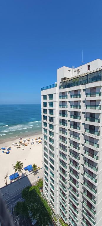 Apartamento Pé na Areia na Praia das Pitangueiras - B&B Guarujá