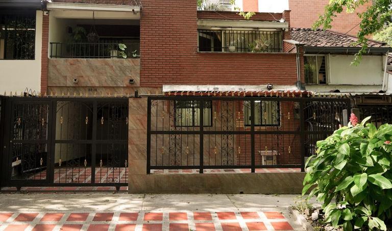 Aparta estudio independiente - Bed and Breakfast Medellín