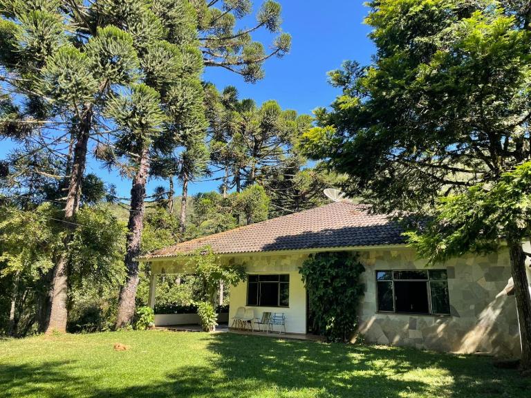 Memora Guesthouse Bateias - Casa Inteira e quartos em chácara - Ferienwohnung Campo Largo
