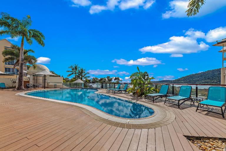Ocean Rise at Airlie Two - B&B Airlie Beach