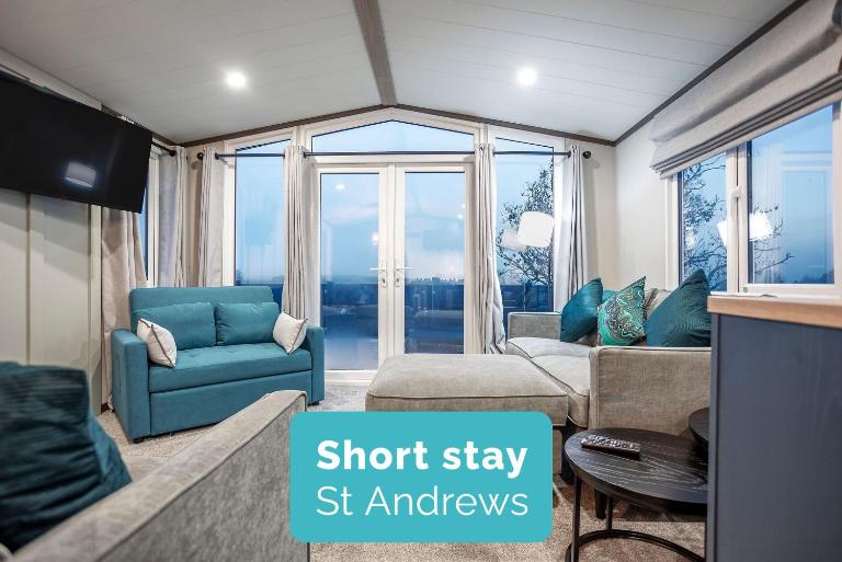 Lodge No 229 - Stewart's Resort Cameron - Bed and Breakfast Saint Andrews