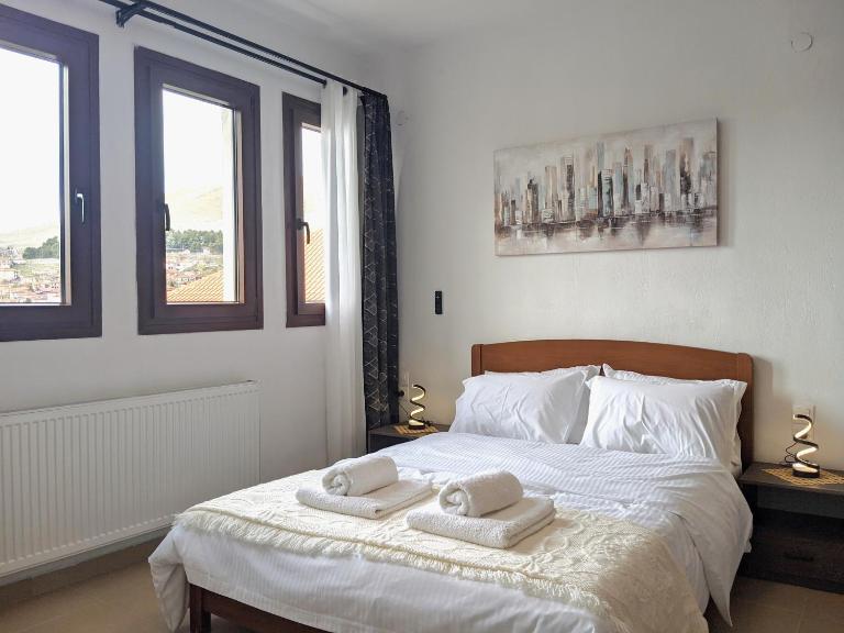 Elegant Apartment in Siatista with a View - Ferienwohnung Siátista