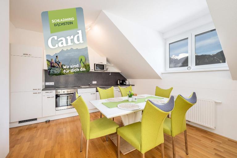 Apartment Martina Peaks & Sun - by myNests - B&B Haus im Ennstal