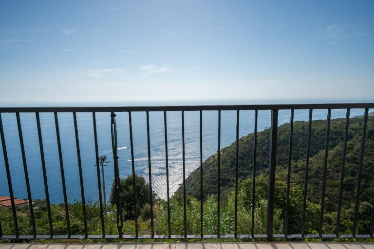 Casa panoramica con terrazza e vista mare alle 5 Terre - Ferienwohnung Biassa