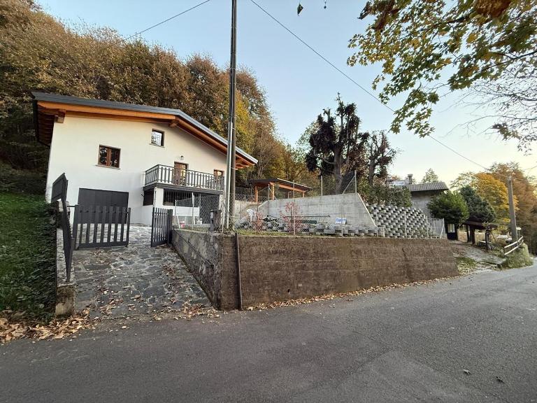 Le Petit Chalet - Chambres d'hôtes Garzeno
