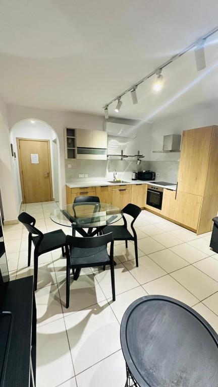 Modern 2BR Apartment in Msida near Skate Park - Ferienwohnung Imsida
