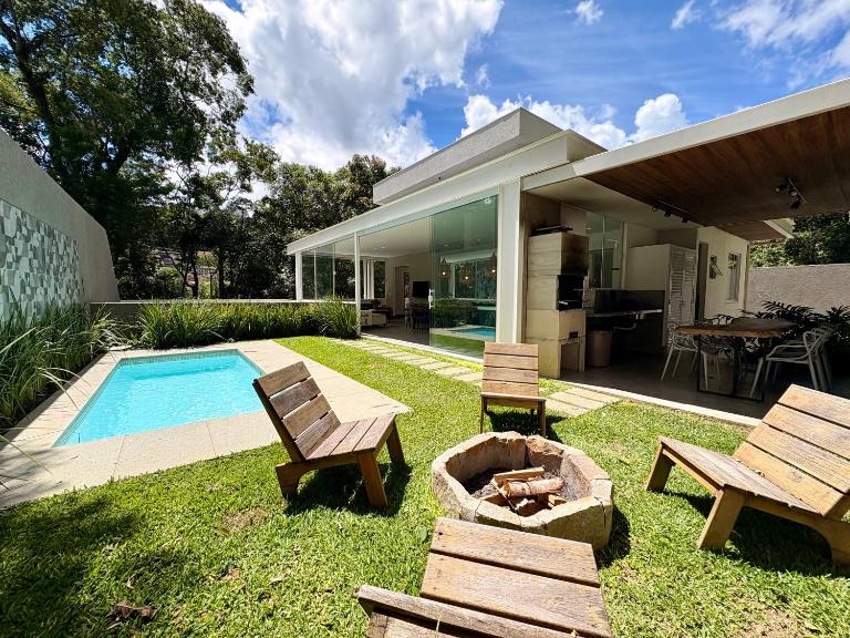 Casa 10 Floresta Boa Vista - Piscina Privativa, Adega e Conforto em 4 suítes - B&B Teresópolis