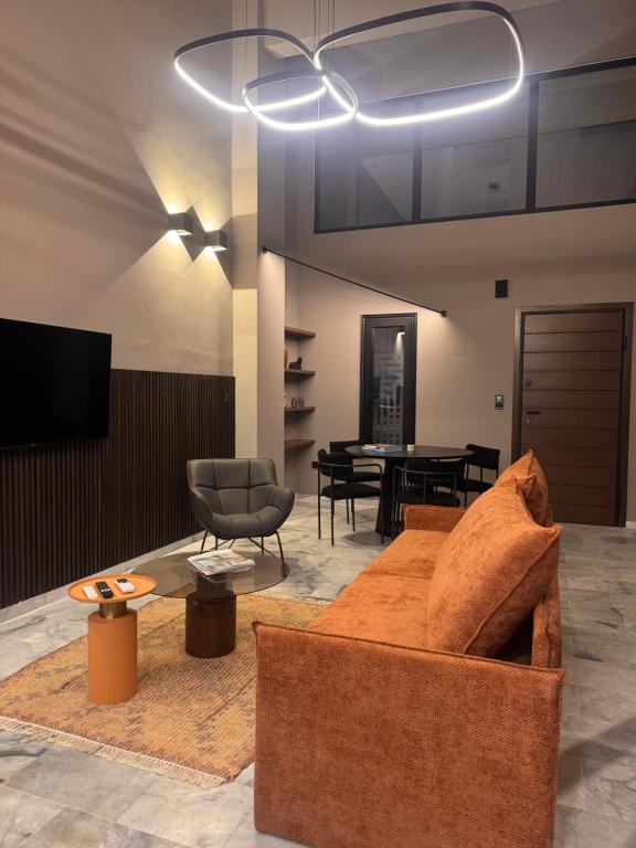 The 9 loft - B&B Pýrgos