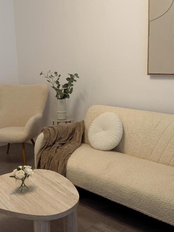 Modern Bright City Apartment - B&B Arad