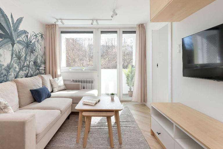 Przytulny Apartament z Dwiema Sypialniami i Balkonem w Gdyni by Noclegi Renters - B&B Gdynia
