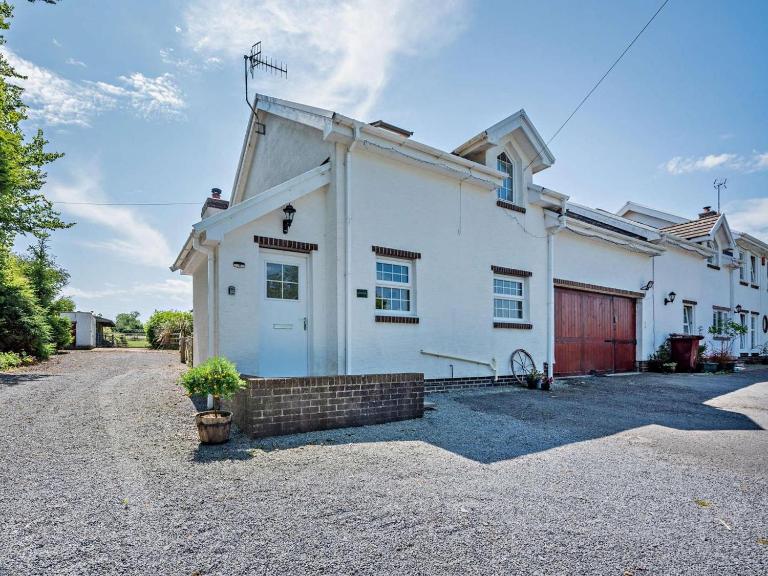 2 Bed in Pembroke Dock oc-60704 - Bed and Breakfast Cosheston