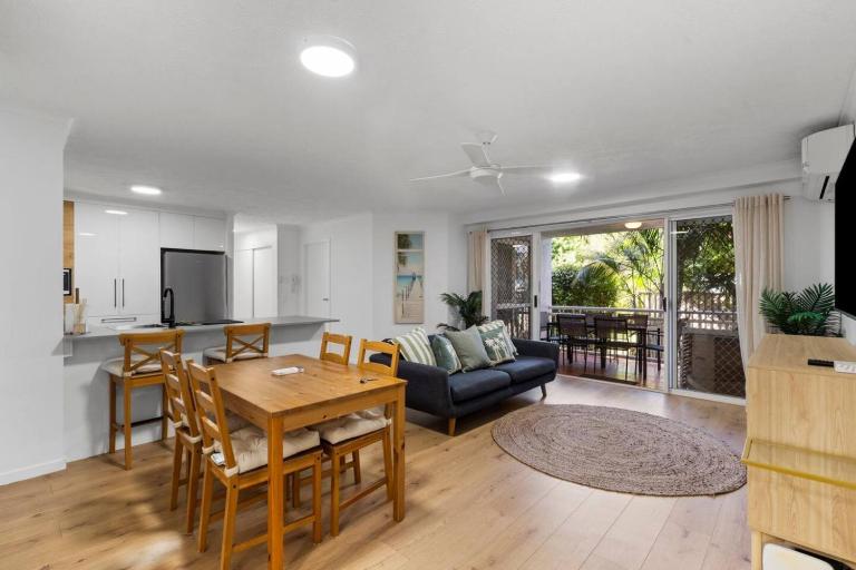 Mermaid Beach Hideaway - Family Getaway - B&B Gold Coast