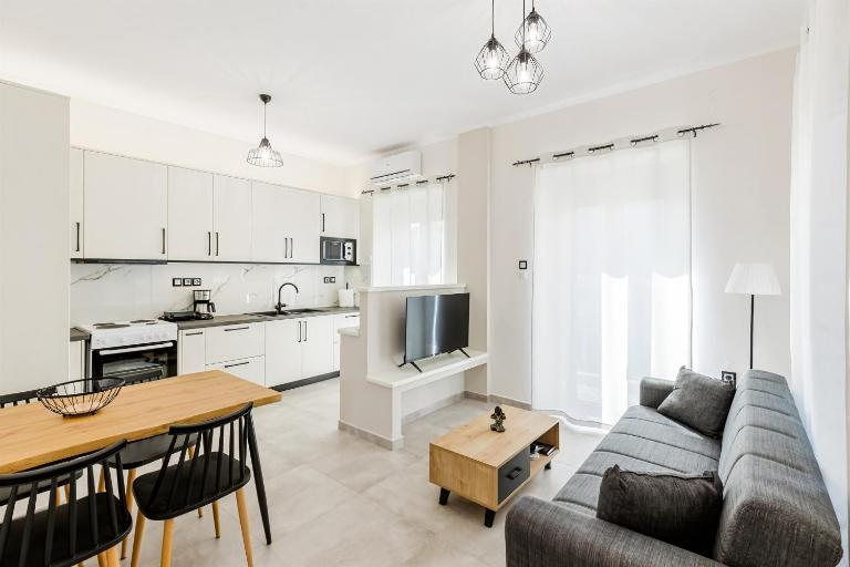 Angie's Central Apartment - Ferienwohnung Pappadiánika