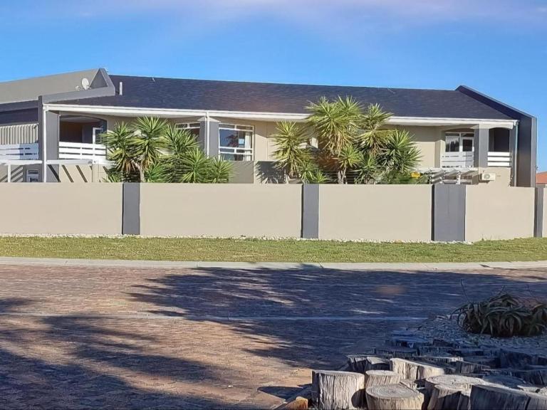 Beachwood Inn Melkbosstrand - B&B Cape Town