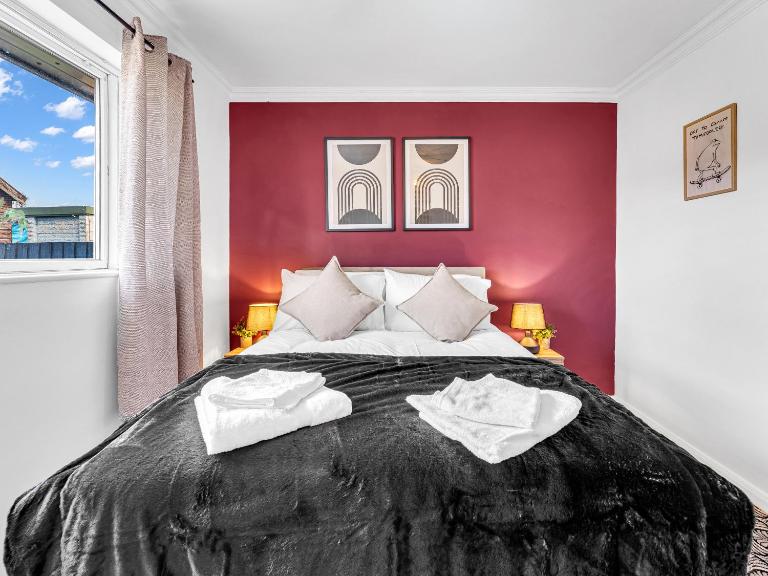 Mallory House 2BR 10 Minutes from Alton Towers with Parking - B&B Cheadle