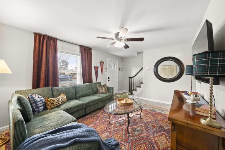 Spacious Family 4BR Home in Columbus - Bed and Breakfast Columbus
