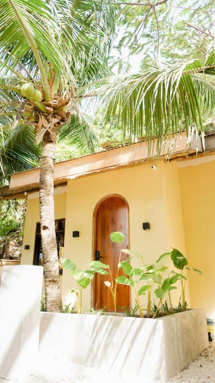 Okaeri House Cliff-View Cozy Home, Walk to Town - Bed and Breakfast El Nido