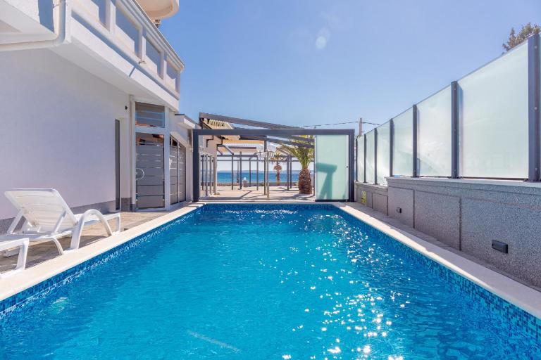 Paradiso, No 4 - Bed and Breakfast Vir
