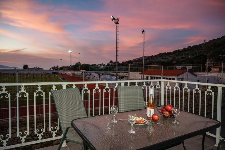 George's Stonehouse - Bed and Breakfast Samos