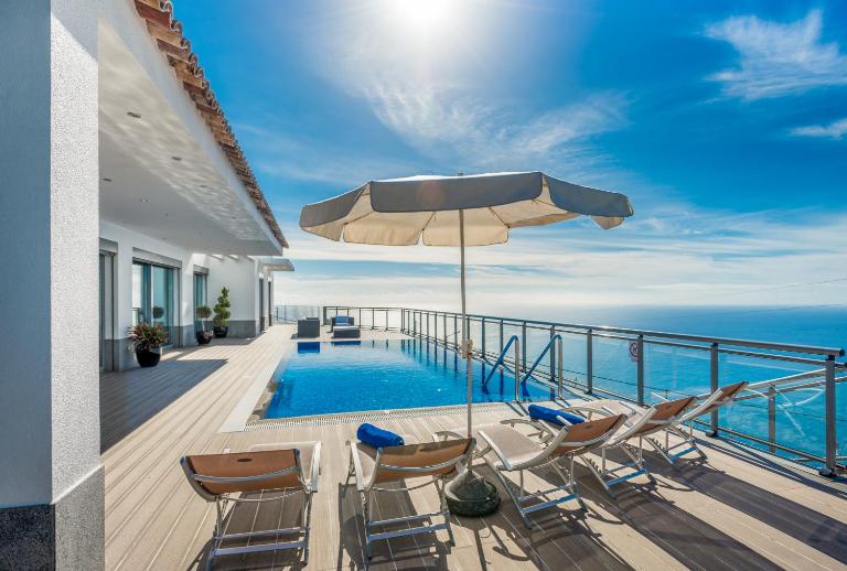 Villa São Lourenço - Oceanview Haven by LovelyStay - B&B Fajã da Ovelha