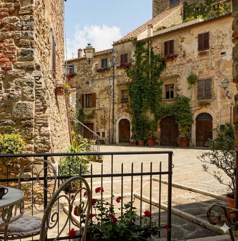 Elegant loft in the hills of Tuscany - B&B Montemerano