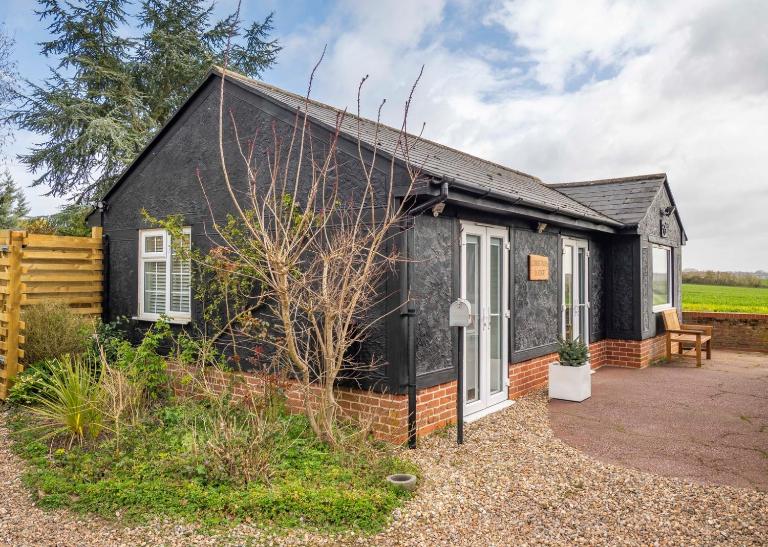 Countryside Lodge in Bulmer, Suffolk - B&B Bulmer