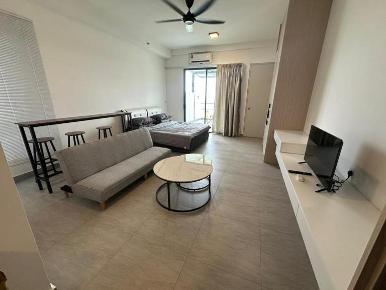 Studio Suite with balcony Sunsuria Forum SohoSuite - B&B Shah Alam