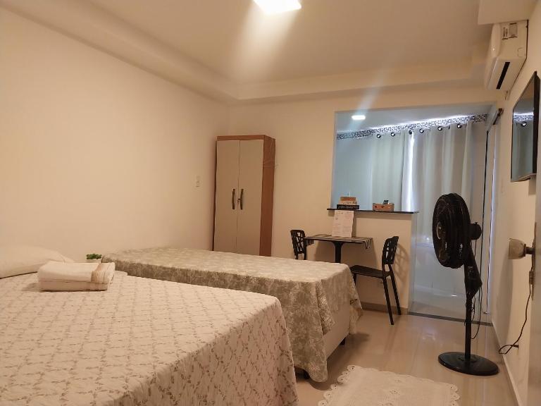 Kitnet no Centro Garagem, ar e Wi-Fi - Chambres d'hôtes Itaperuna