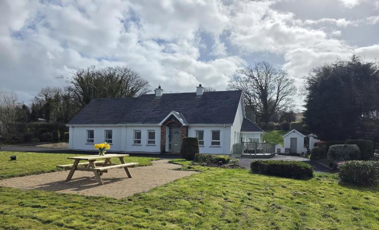 An Grianán Getaway - B&B Burt