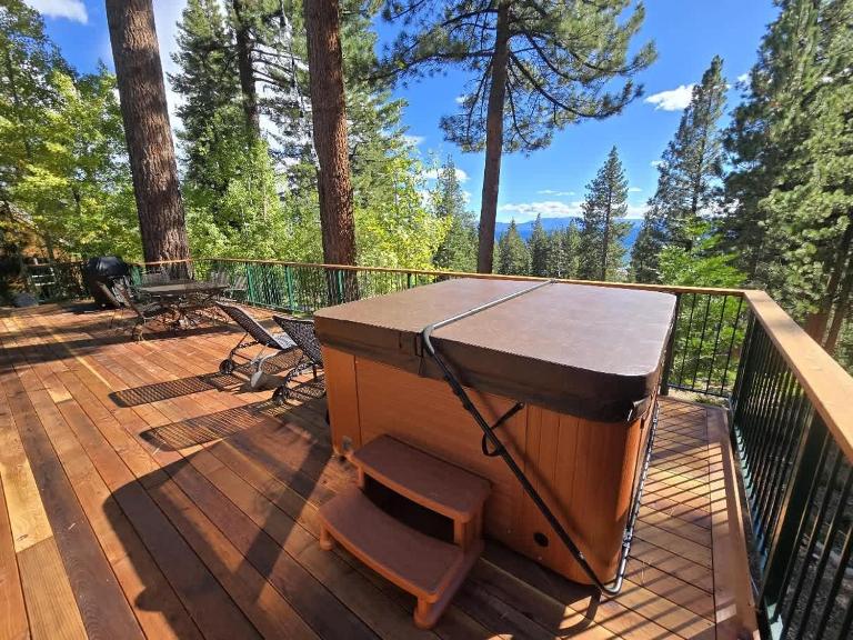JJs Lakeview Chalet - B&B Tahoe Vista