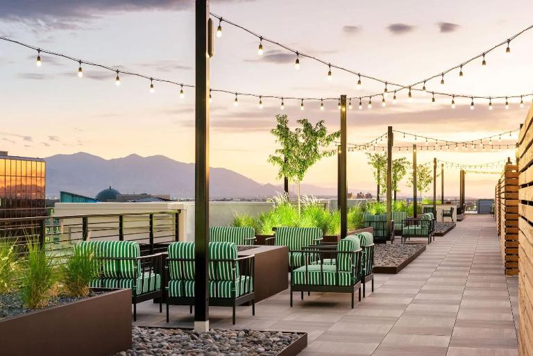 Upscale Condo at the Center of It All - B&B Salt Lake City