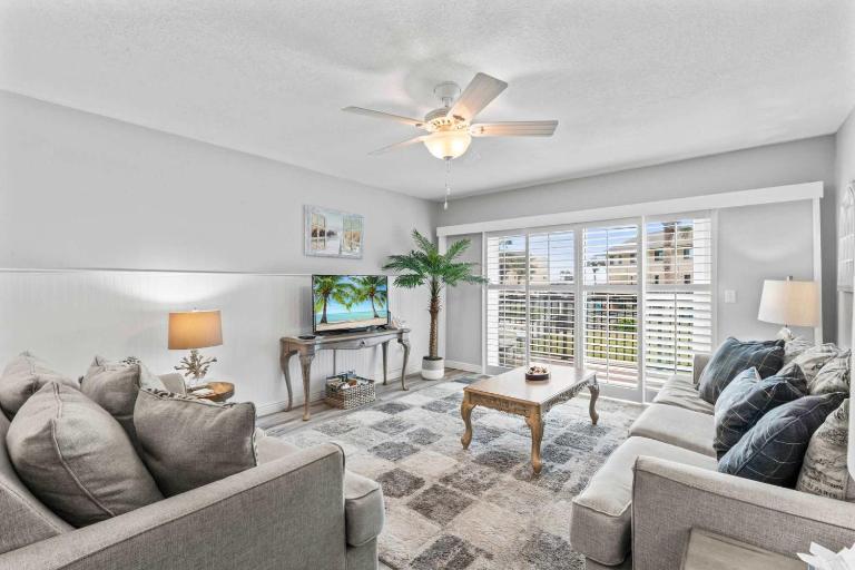 St Augustine Beachfront Condo with Ocean Views - Ferienwohnung Saint Augustine Beach